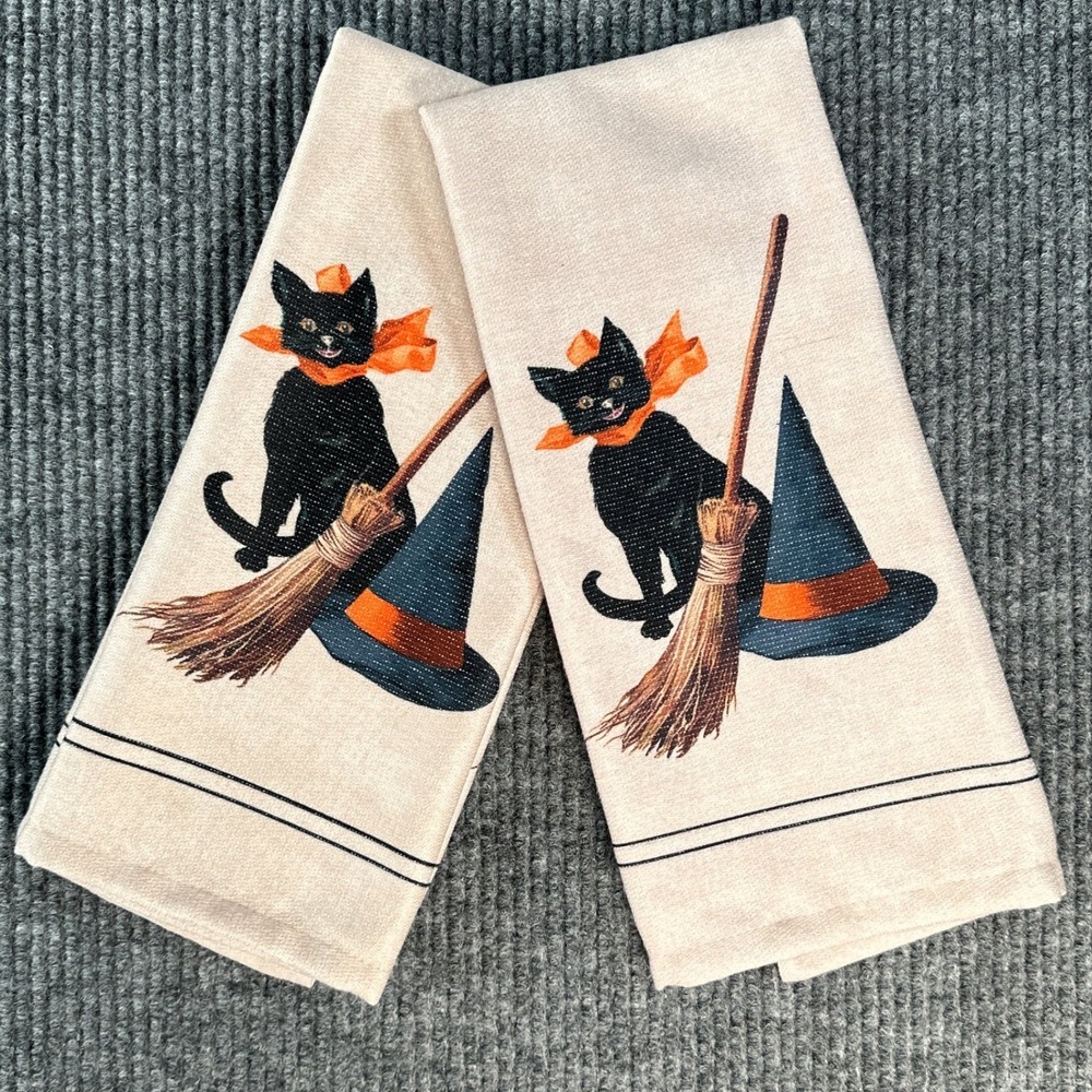 MFA Boston Halloween Black Cat Hand Towels Set 2 Vintage Style Witch Hat Broom